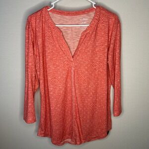 L.L. Bean Coral Geometric Print 3/4 Sleeve V Neck Top Women Med Reg Lightweight